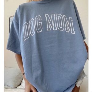 Women’s graphic tee size large